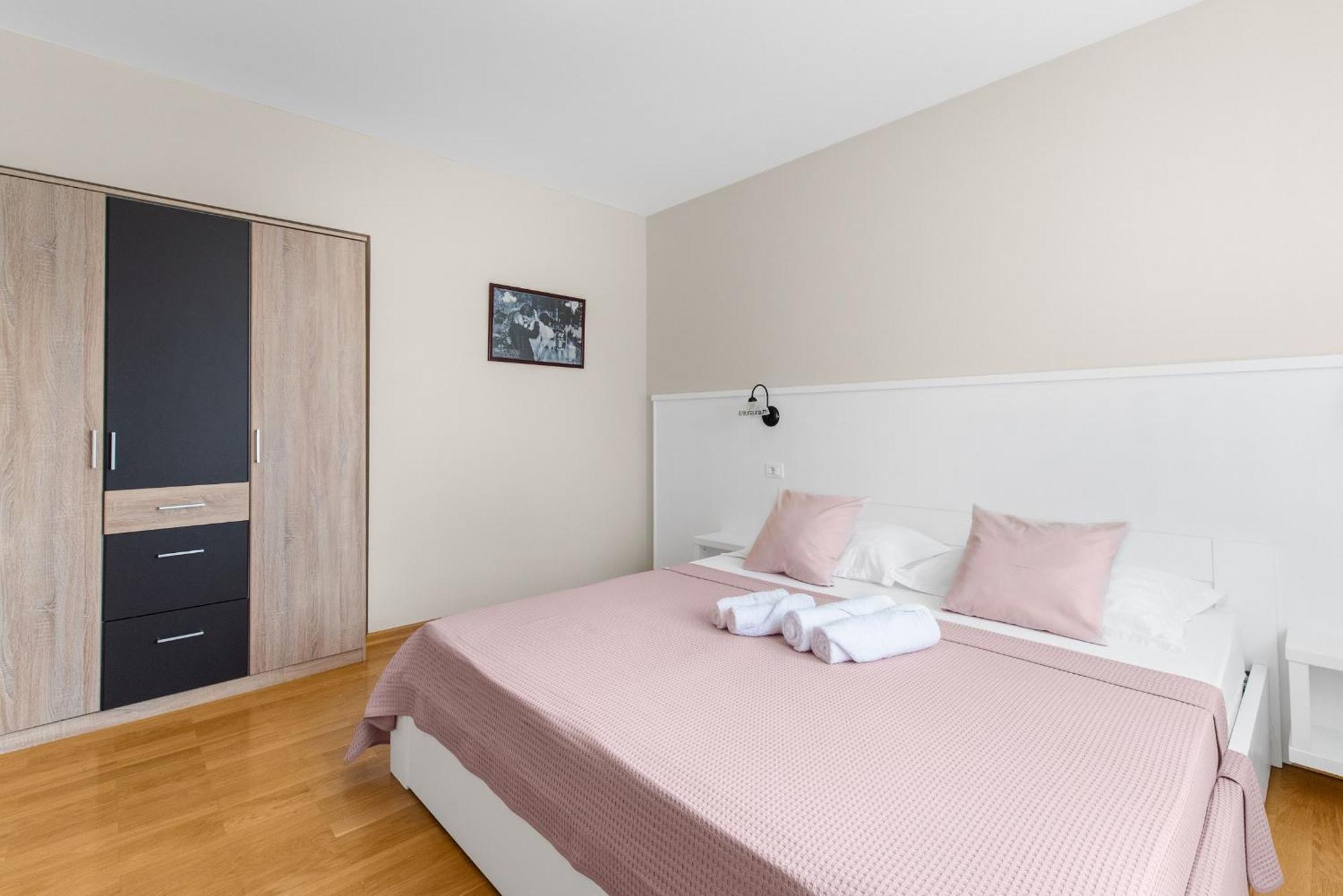 Villa Hope - Apartments With Shared Pool Poreč Zimmer foto