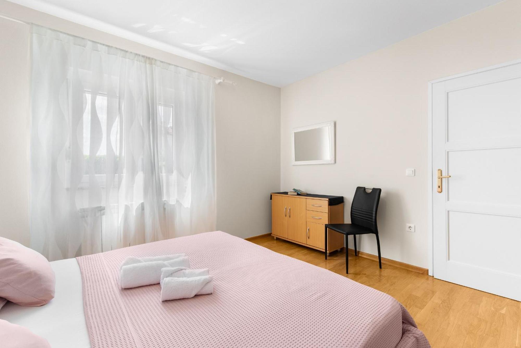 Villa Hope - Apartments With Shared Pool Poreč Zimmer foto